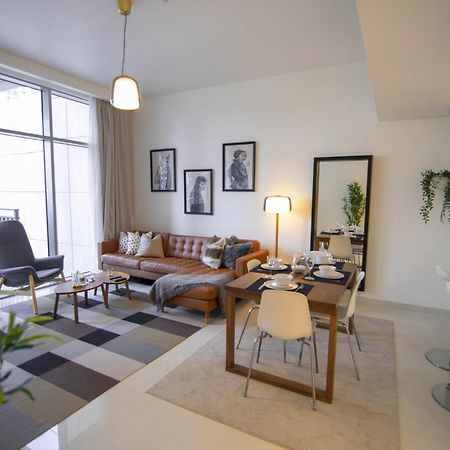 Elegant Apt With Balcony Minutes From Burj Khalifa Dubai Exterior photo