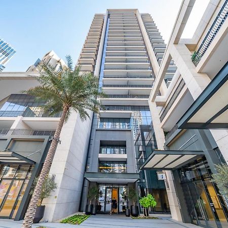 Elegant Apt With Balcony Minutes From Burj Khalifa Dubai Exterior photo