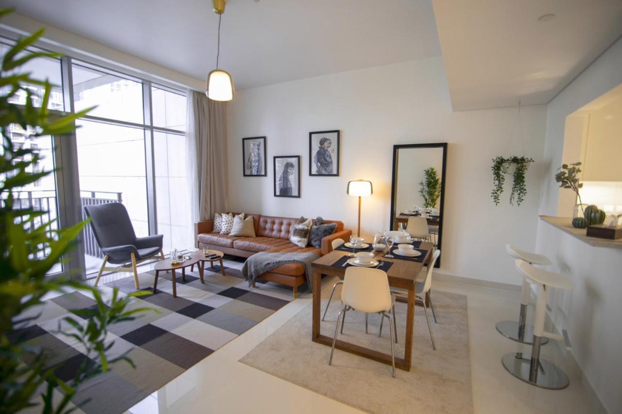 Elegant Apt With Balcony Minutes From Burj Khalifa Dubai Exterior photo