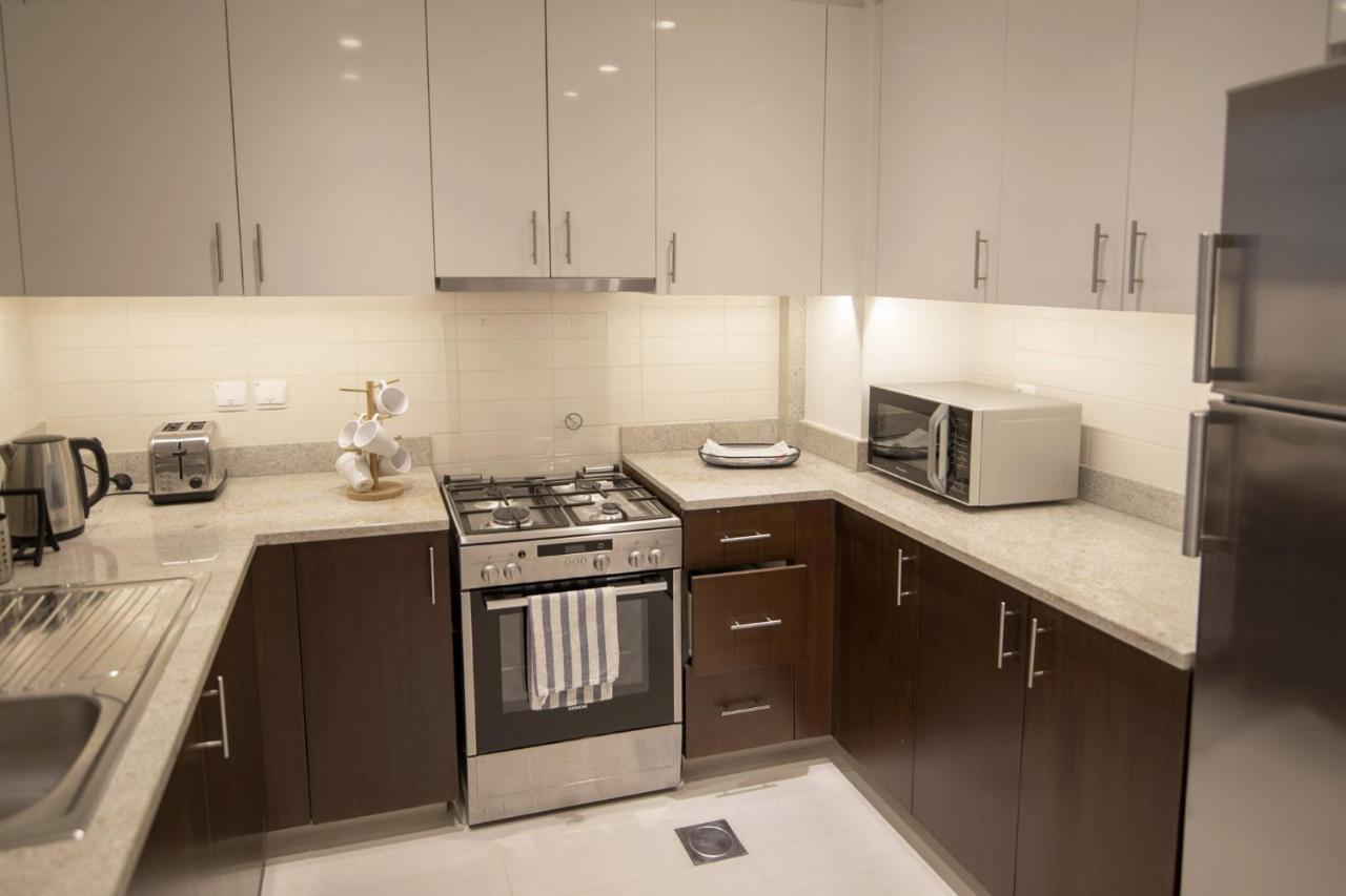 Elegant Apt With Balcony Minutes From Burj Khalifa Dubai Exterior photo
