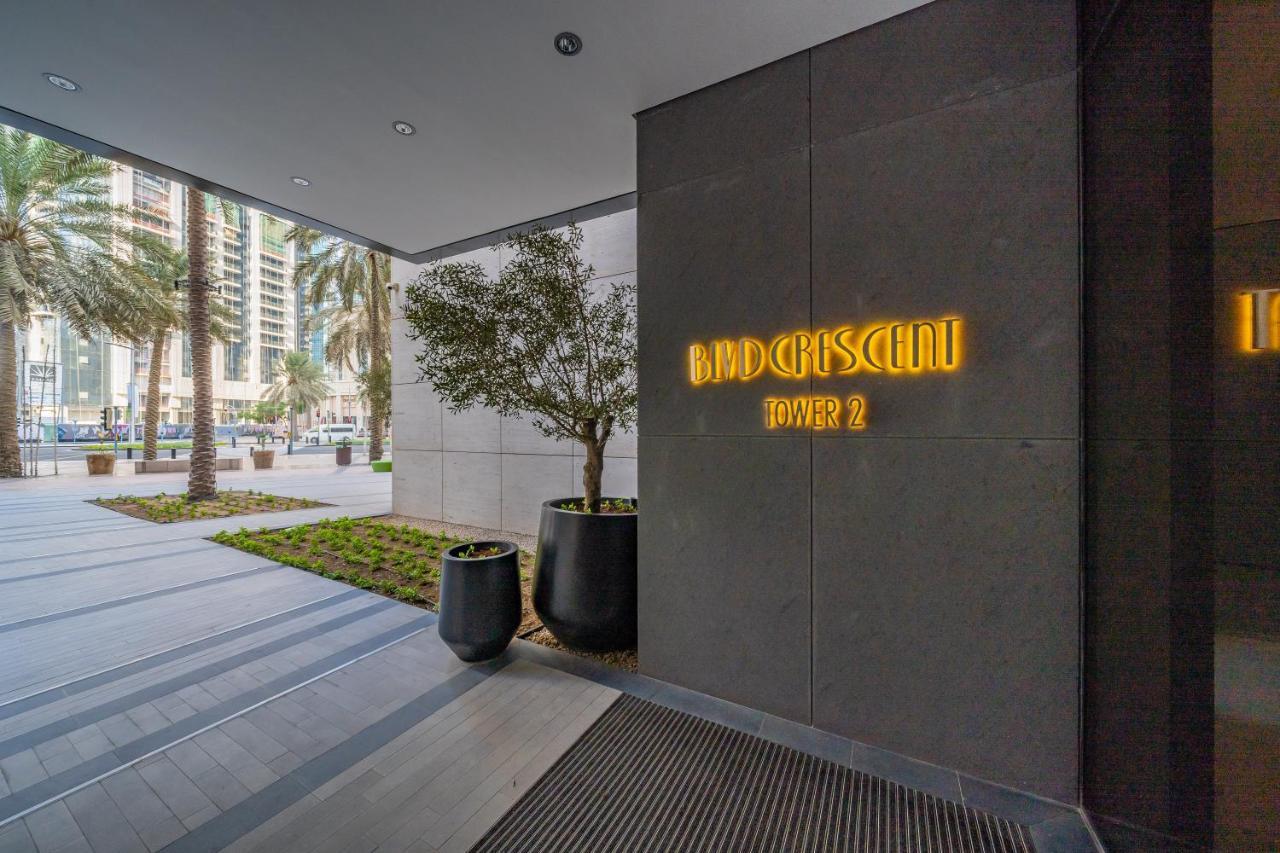 Elegant Apt With Balcony Minutes From Burj Khalifa Dubai Exterior photo